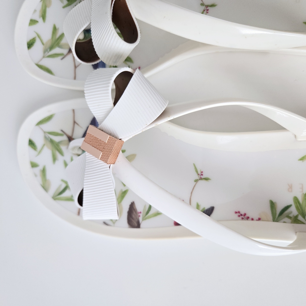 TED BAKER White Floral Sandals - Picture 5 of 10